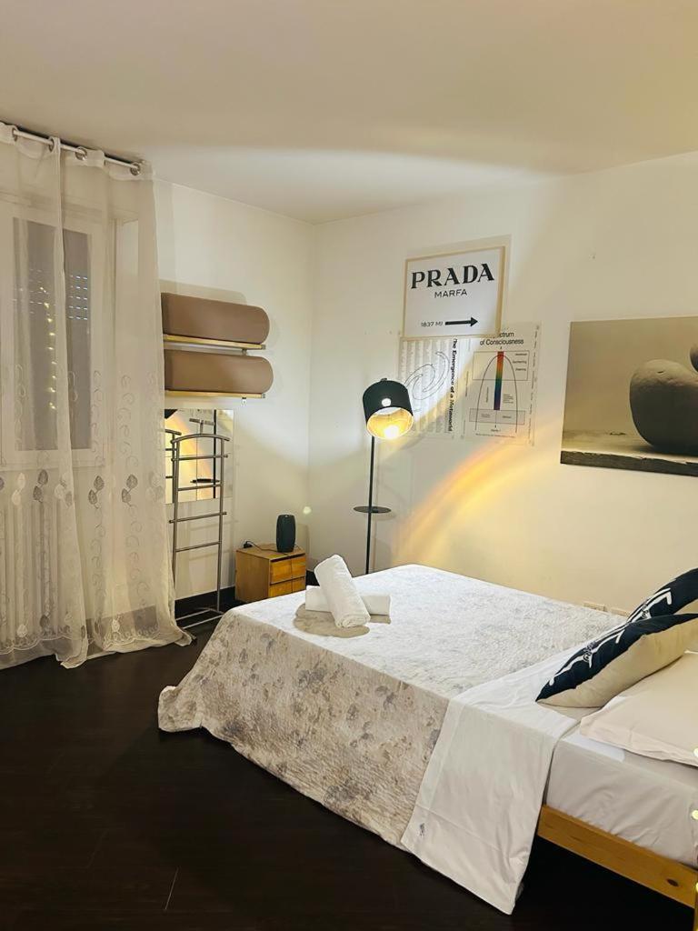 Easy Room Italy Prada Milan Exterior photo
